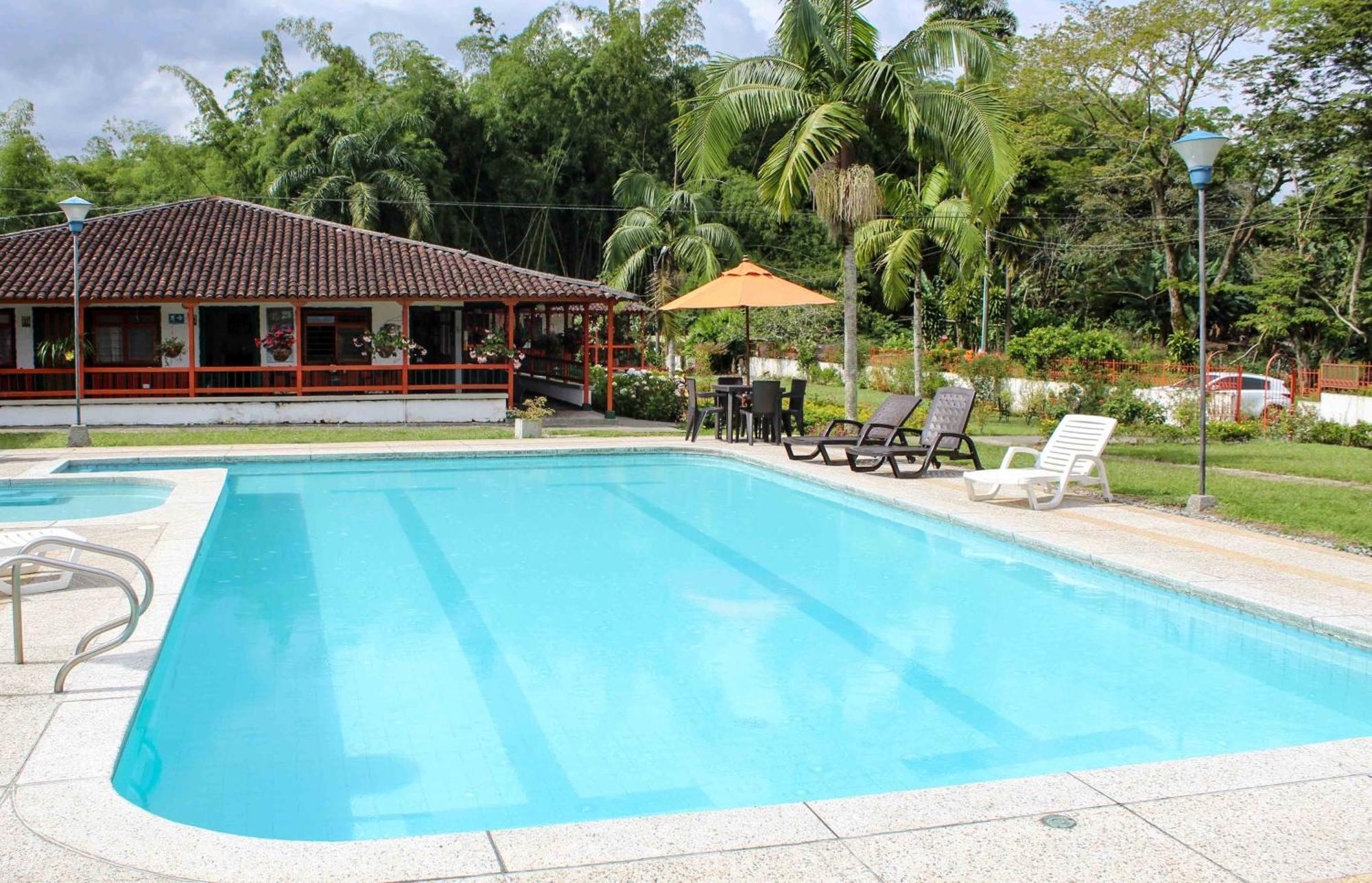 Hotel Campestre La Floresta 4*
