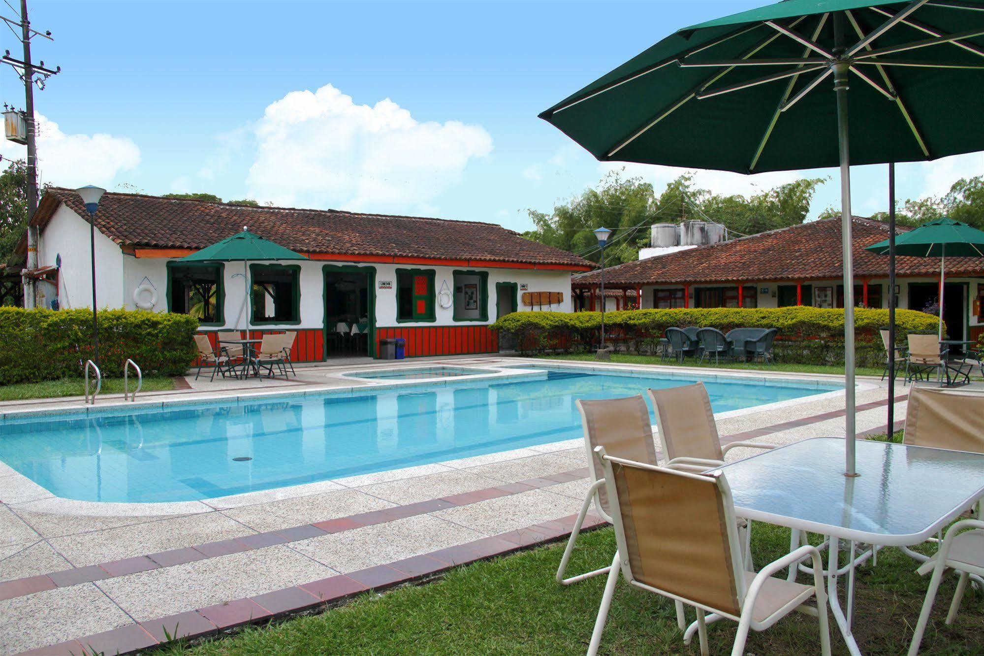 Hotel Campestre La Floresta 4*