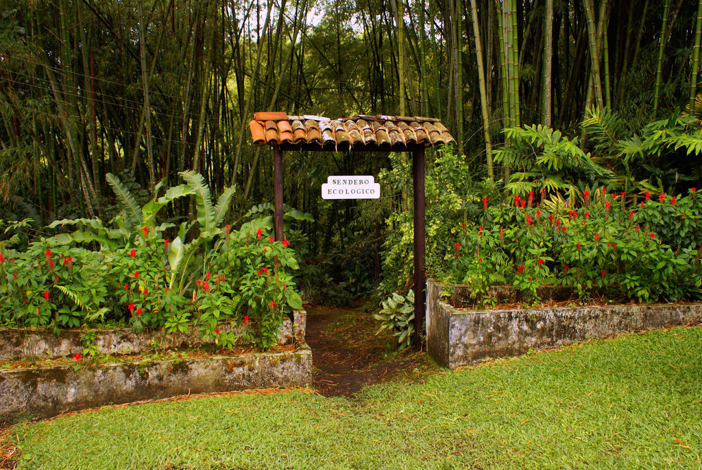 Campestre La Floresta 4* Puerto Espejo
